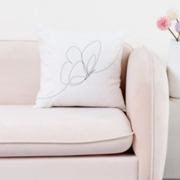 Butterfly throw pillow - Picture 2 of 4